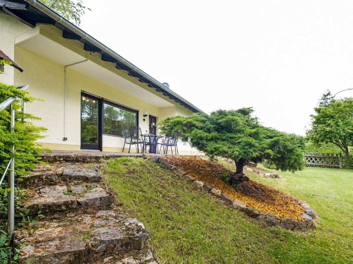 Idyllic Bungalow In Feusdorf With Forest View Стая снимка
