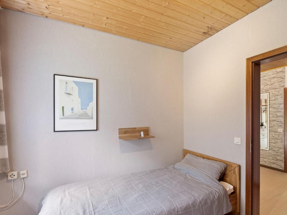 Idyllic Bungalow In Feusdorf With Forest View Екстериор снимка